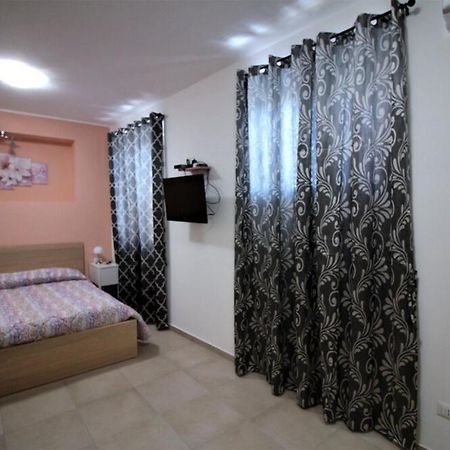 La Rosatea Rooms Монреале Екстериор снимка