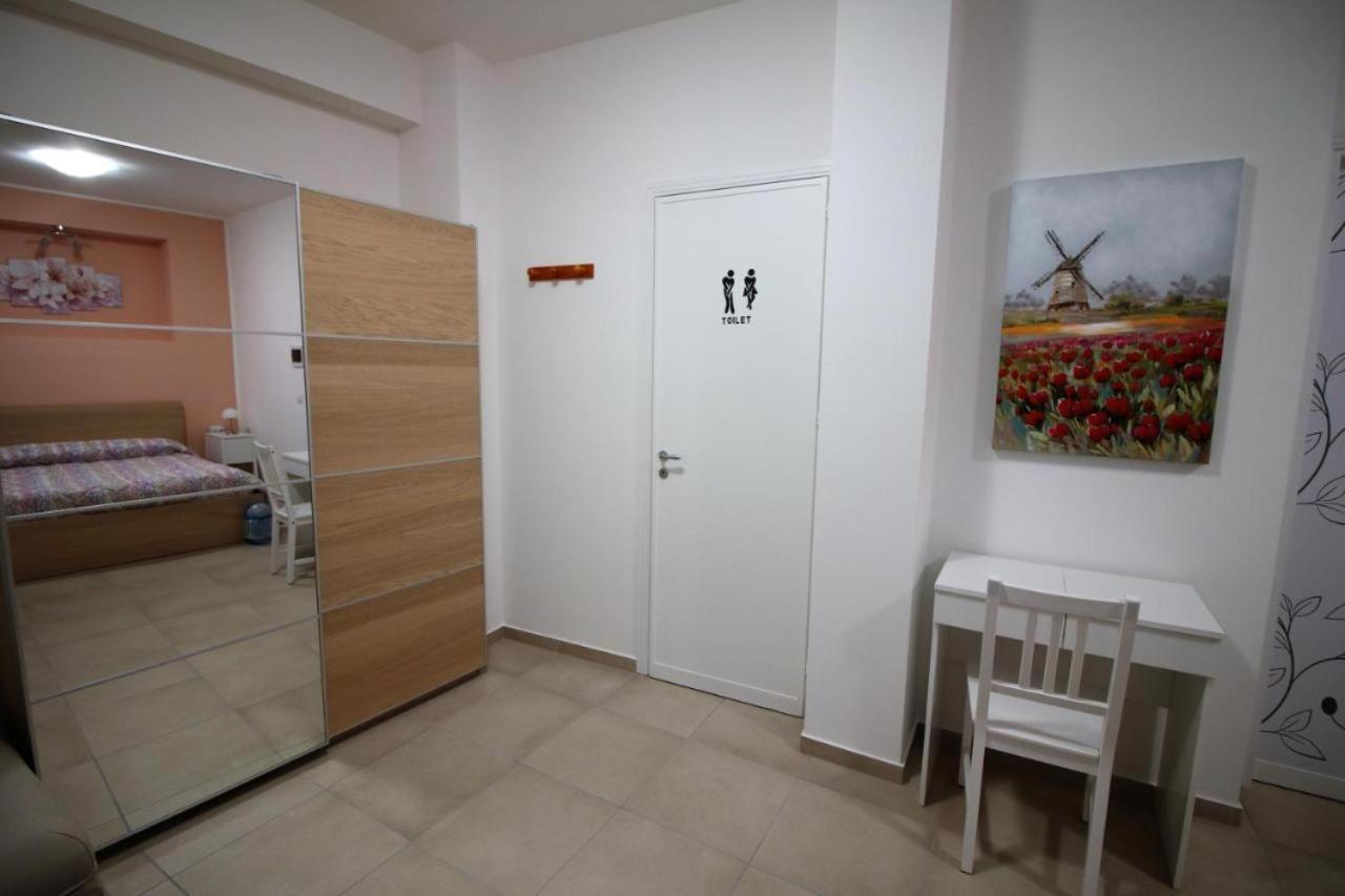 La Rosatea Rooms Монреале Екстериор снимка