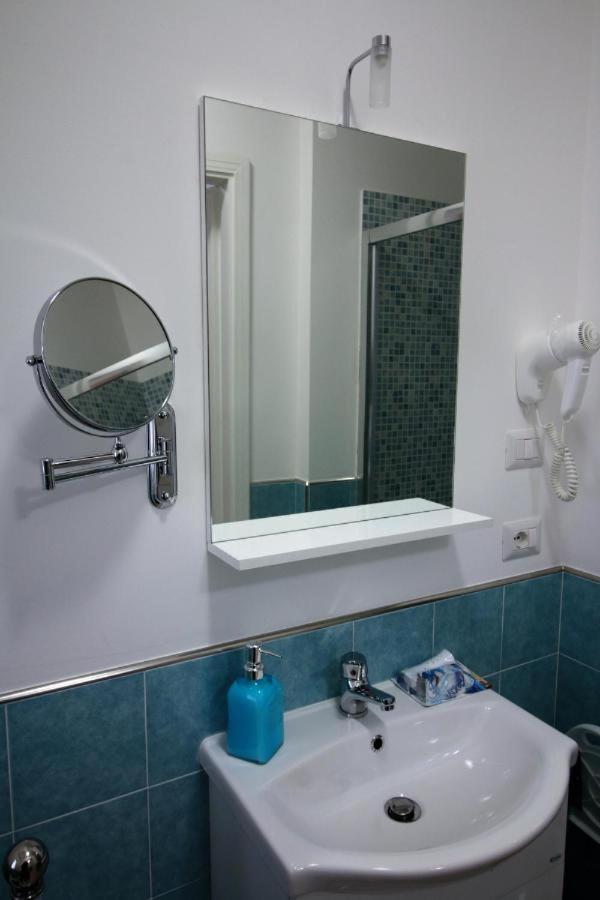 La Rosatea Rooms Монреале Екстериор снимка